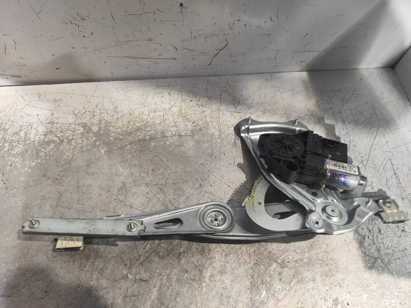 Recambio de elevalunas delantero derecho para renault megane iii coupe renault sport referencia OEM IAM 807303972R 915243200 