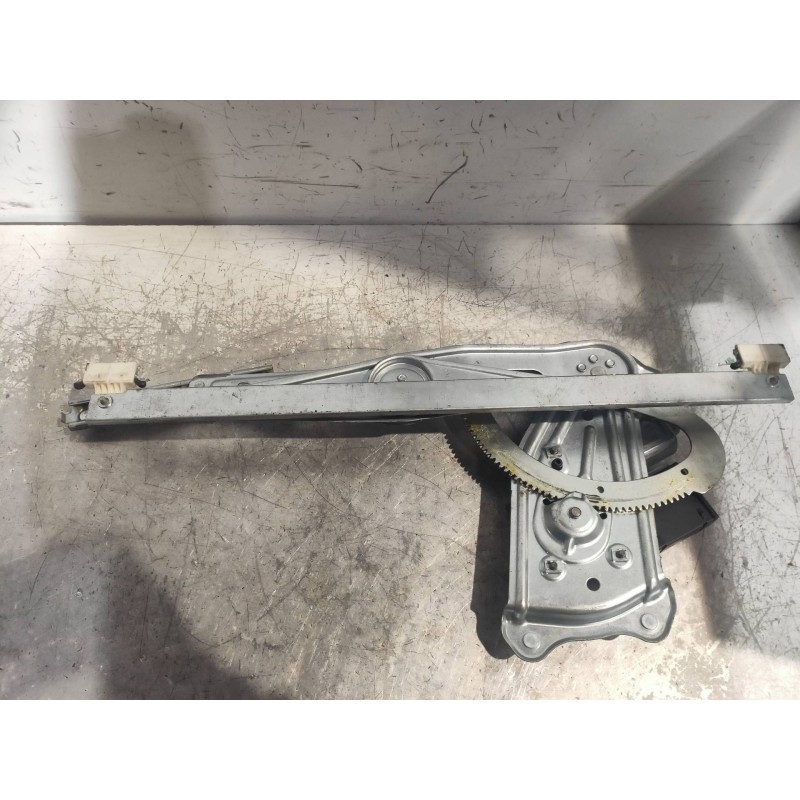 Recambio de elevalunas delantero derecho para renault megane iii coupe renault sport referencia OEM IAM 807303972R 915243200 