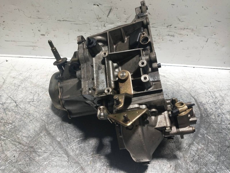 Recambio de caja cambios para peugeot 405 berlina 1.9 diesel referencia OEM IAM   