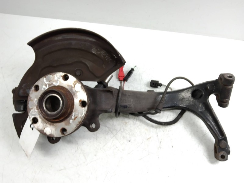 Recambio de mangueta delantera izquierda para audi a6 berlina (4b2) 2.8 v6 30v referencia OEM IAM   