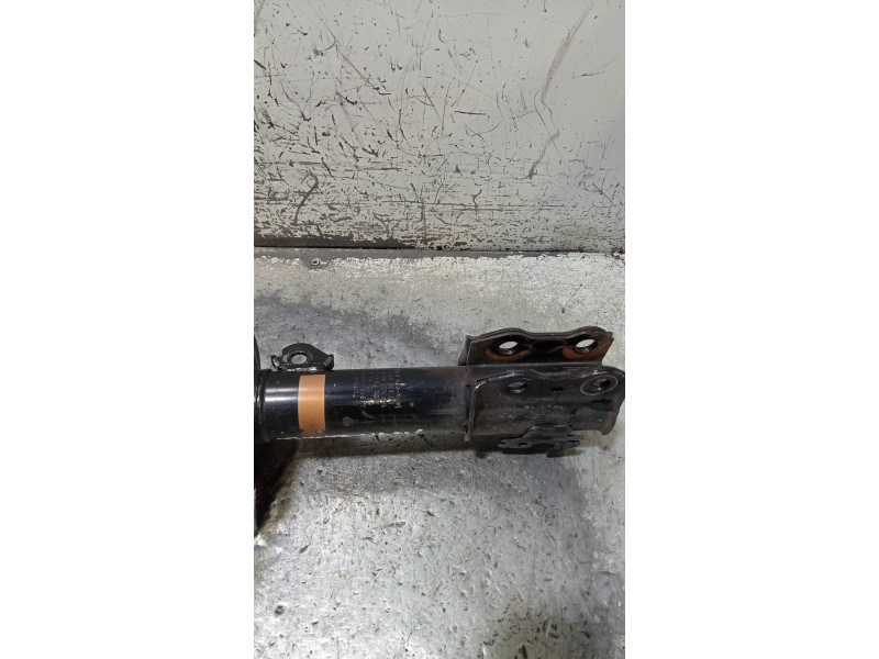 Recambio de amortiguador delantero derecho para toyota yaris (ksp9/scp9/nlp9) luna referencia OEM IAM 485100D170  