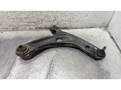Recambio de brazo suspension inferior delantero derecho para toyota yaris (ksp9/scp9/nlp9) luna referencia OEM IAM   