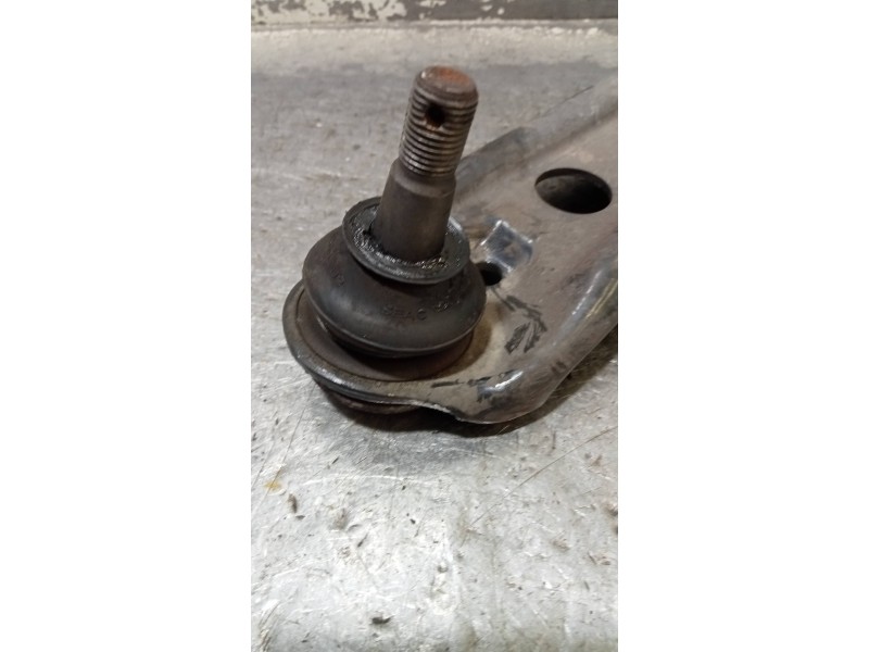 Recambio de brazo suspension inferior delantero izquierdo para toyota yaris (ksp9/scp9/nlp9) luna referencia OEM IAM   