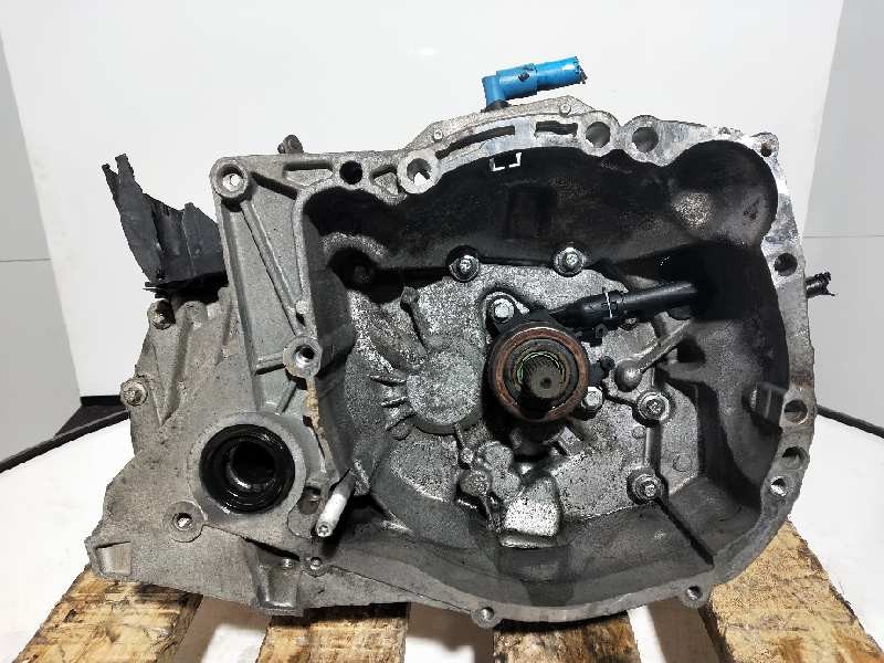Recambio de caja cambios para renault clio iii exception 2 referencia OEM IAM JH3176 R159466 