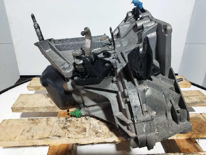 Recambio de caja cambios para renault clio iii exception 2 referencia OEM IAM JH3176 R159466 