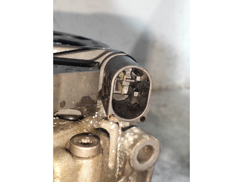 Recambio de alternador para mercedes clase cl (w216) coupe 500 4-matic (216.386) referencia OEM IAM 0121715014 A0131545602 