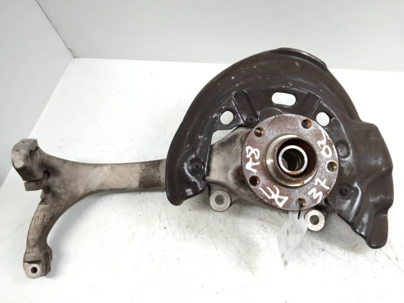 Recambio de mangueta delantera derecha para audi a8 (4e2) 3.7 quattro referencia OEM IAM   