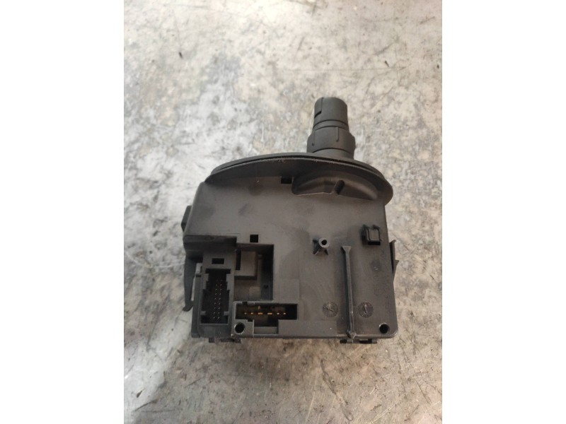 Recambio de mando limpia para renault kangoo authentique referencia OEM IAM 88103004349  