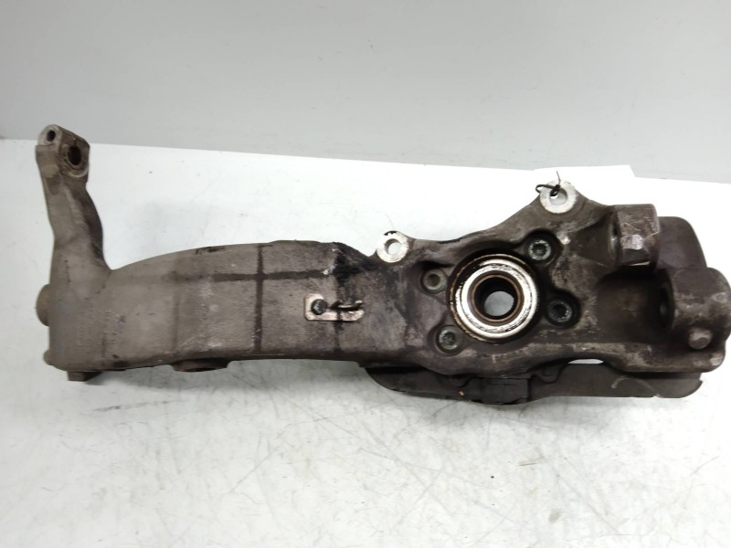 Recambio de mangueta delantera derecha para audi a8 (d2) 2.5 tdi referencia OEM IAM   