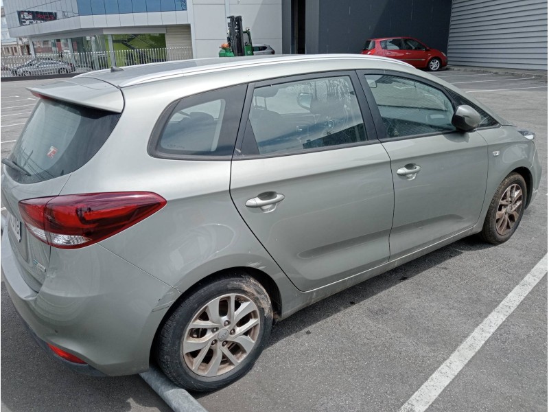 kia carens ( ) del año 2017