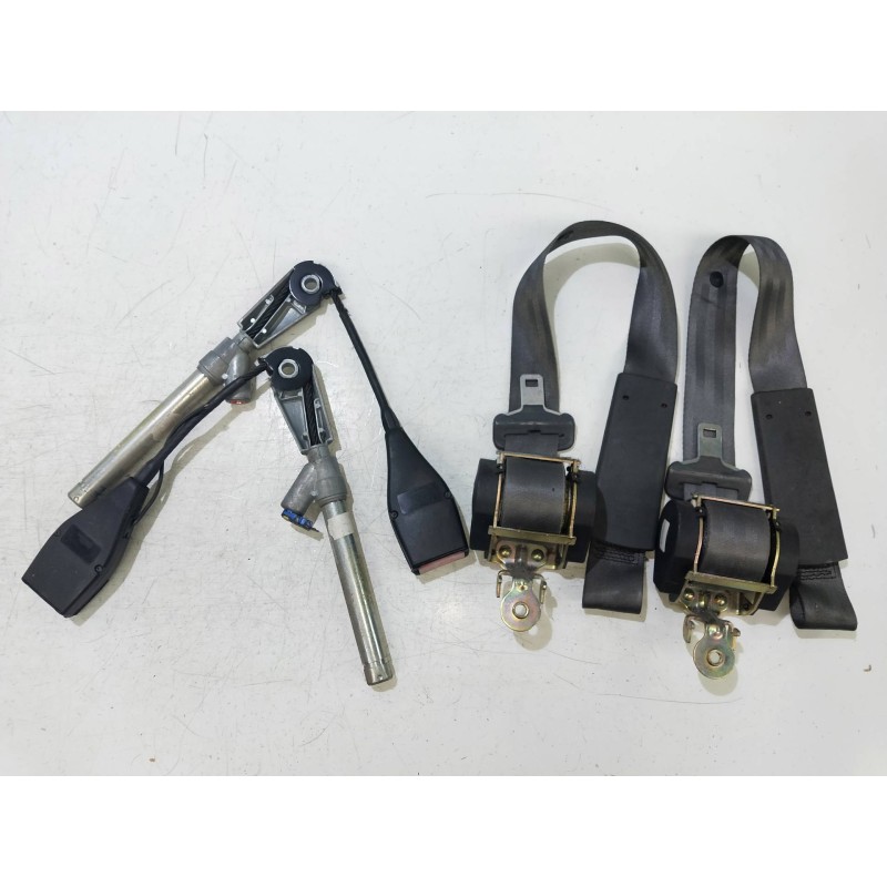 Recambio de juego cinturones delantero para renault megane ii coupe/cabrio 1.9 dci diesel referencia OEM IAM   2P