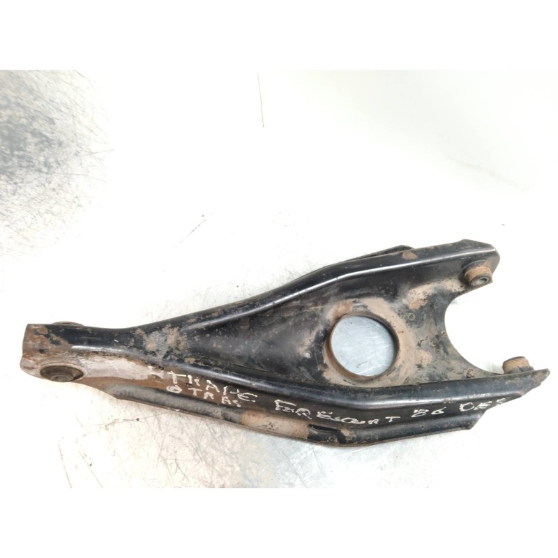 Recambio de brazo suspension inferior trasero derecho para ford escort berlina c referencia OEM IAM   