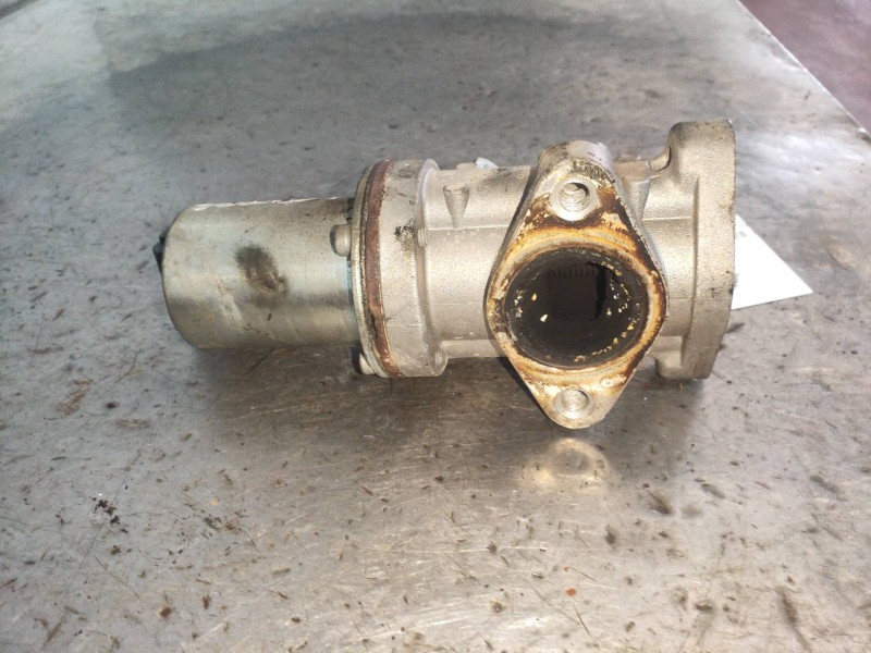 Recambio de valvula egr para kia sorento 2.5 crdi ex referencia OEM IAM   