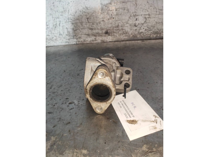 Recambio de valvula egr para kia sorento 2.5 crdi ex referencia OEM IAM   