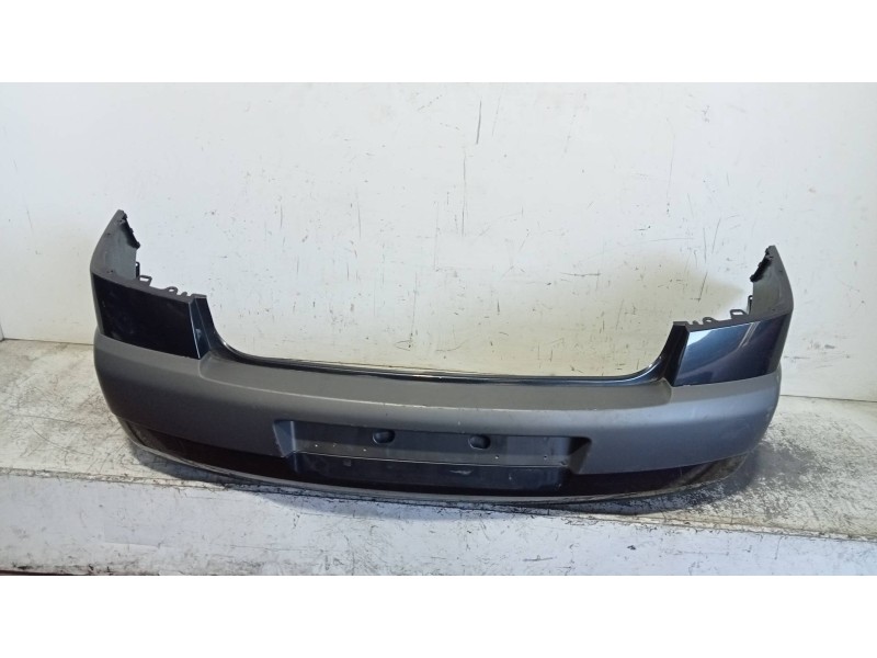 Recambio de paragolpes trasero para renault megane ii classic berlina confort dynamique referencia OEM IAM  4.P 