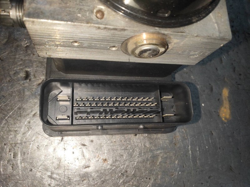 Recambio de abs para volvo s40 berlina 2.0 d kinetic referencia OEM IAM 10096004233 30736589A 10020601604 4N512C405EC 1002060160