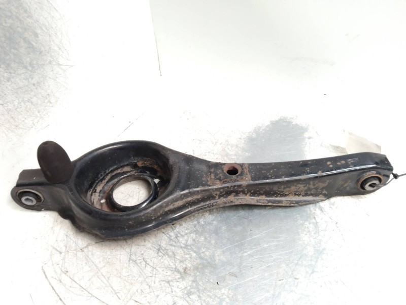 Recambio de brazo suspension inferior trasero izquierdo para ford focus c-max (cap) 1.6 tdci cat referencia OEM IAM   