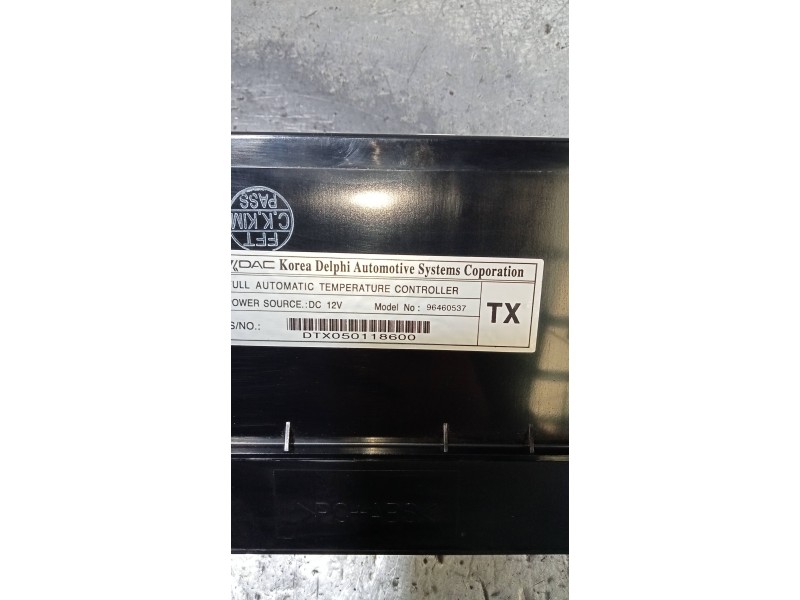 Recambio de mando climatizador para chevrolet evanda cdx referencia OEM IAM 96460537  