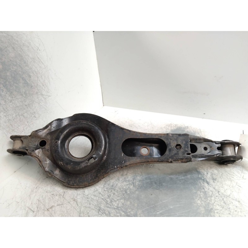 Recambio de brazo suspension inferior trasero izquierdo para ford focus berlina (cap) 1.6 16v cat referencia OEM IAM   