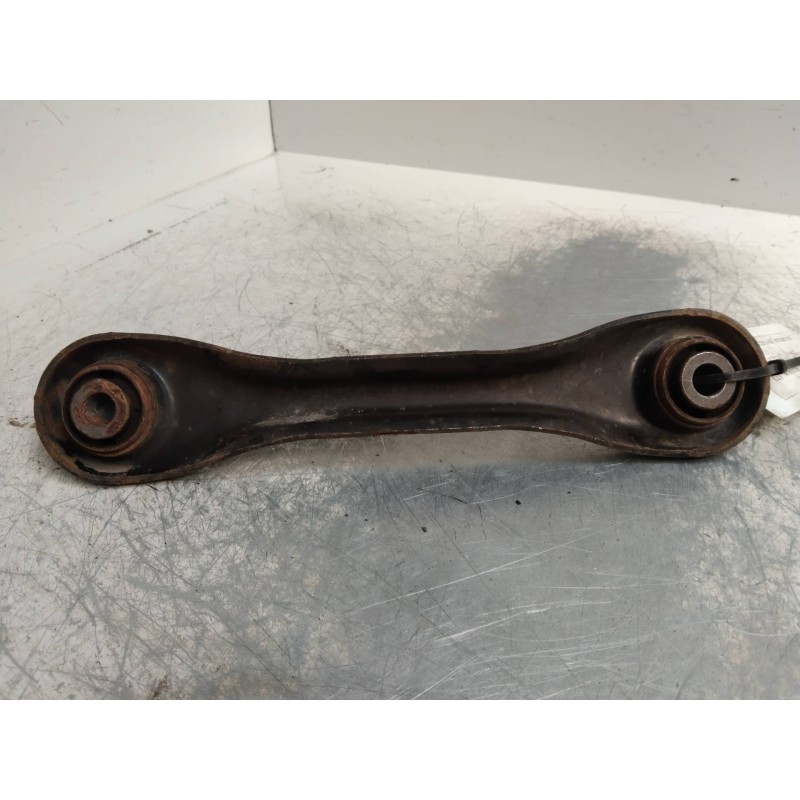 Recambio de brazo suspension inferior trasero derecho para ford focus berlina (cap) 1.6 tdci cat referencia OEM IAM   