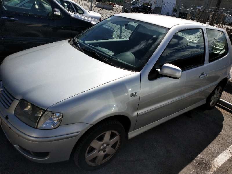 volkswagen polo berlina (6n2) del año 2001