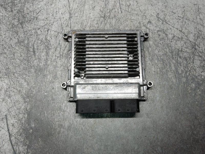 Recambio de centralita motor uce para dodge caliber se referencia OEM IAM A2C53240963 P68000128AE SIM90E