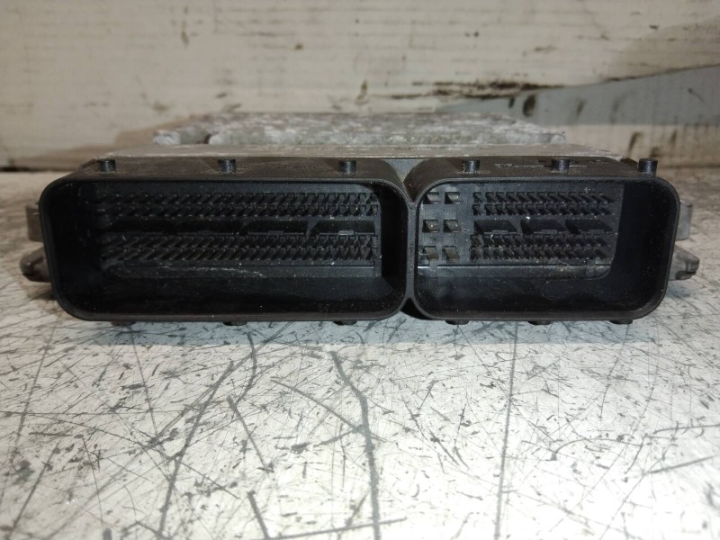 Recambio de centralita motor uce para dodge caliber se referencia OEM IAM A2C53240963 P68000128AE SIM90E