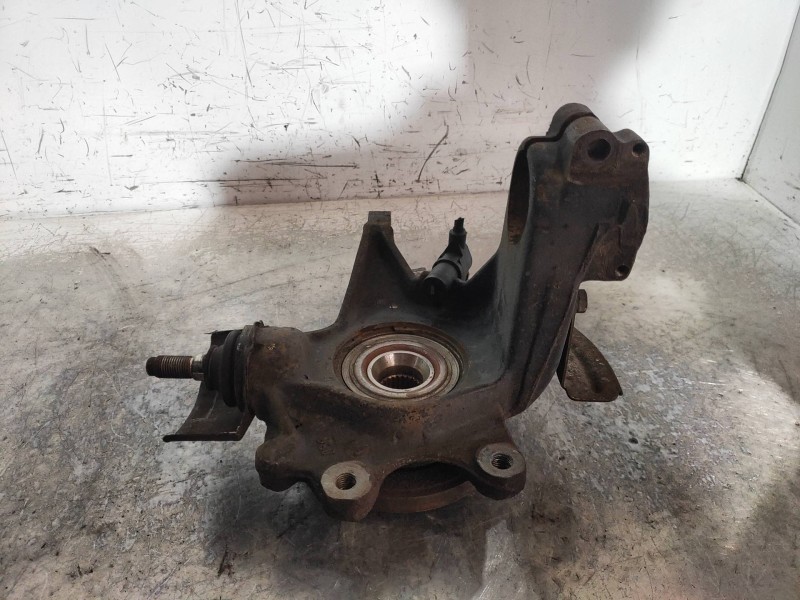 Recambio de mangueta delantera izquierda para peugeot 406 coupe (s1/s2) 2.2 hdi referencia OEM IAM   