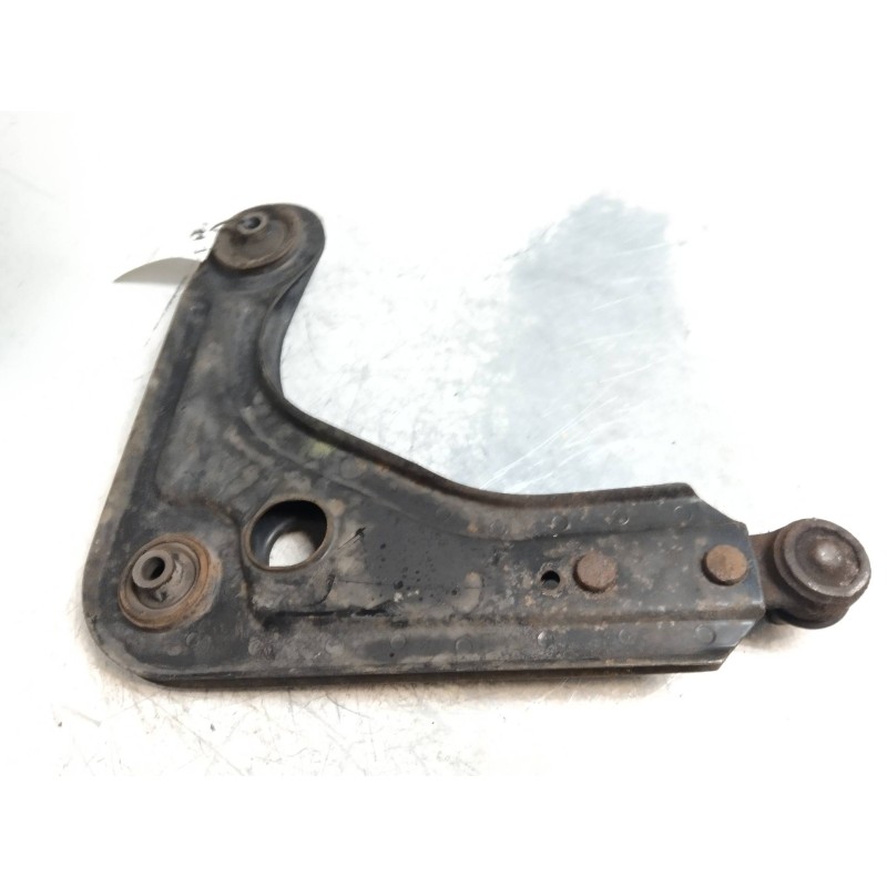 Recambio de brazo suspension inferior delantero izquierdo para ford fiesta berl./courier 1.1 cat referencia OEM IAM   