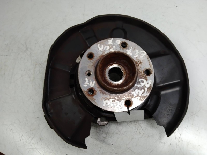 Recambio de mangueta trasera derecha para bmw serie 1 berlina (e81/e87) 118d referencia OEM IAM   