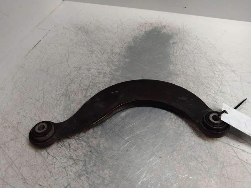 Recambio de brazo suspension superior trasero derecho para ford focus lim. 1.6 tdci cat referencia OEM IAM   