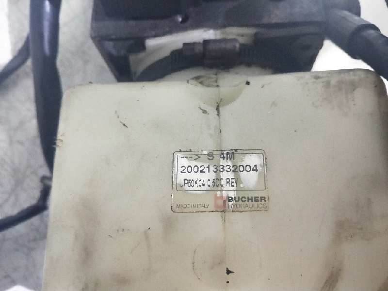 Recambio de bomba suspension para piaggio (vespa) vespacar tm referencia OEM IAM 36654 36505 