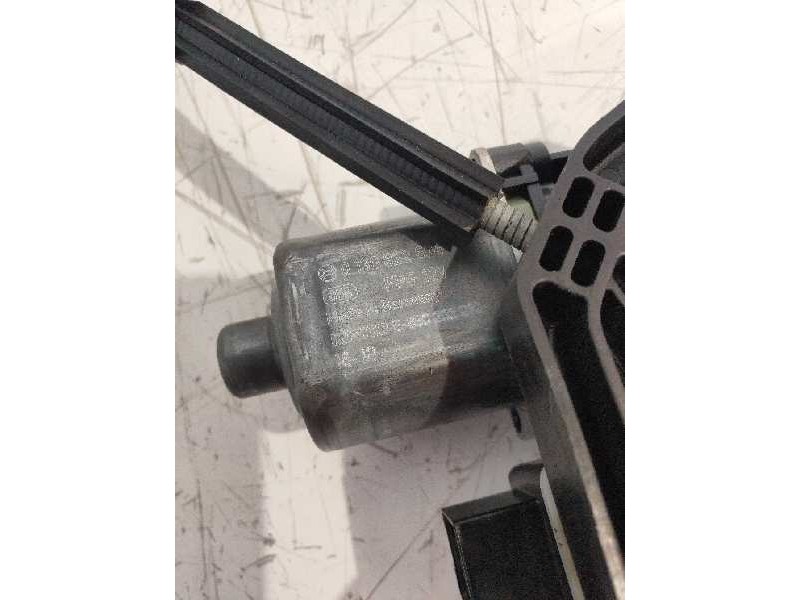 Recambio de elevalunas trasero derecho para volkswagen golf vii lim. (5g1) business bluemotion tech. referencia OEM IAM 01308226