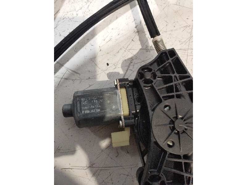 Recambio de elevalunas delantero derecho para volkswagen golf vii lim. (5g1) business bluemotion tech. referencia OEM IAM 013082