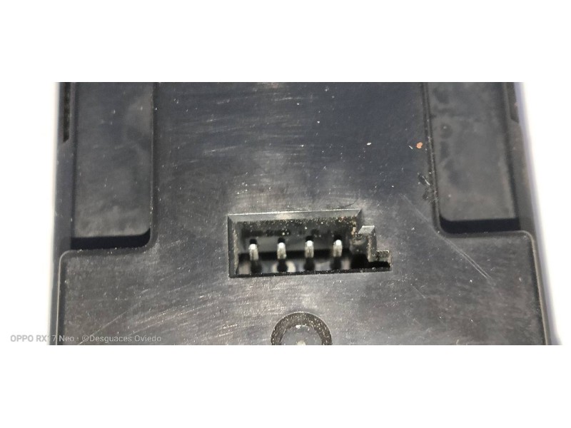 Recambio de mando elevalunas delantero izquierdo para bmw serie 5 berlina (e60) 530d referencia OEM IAM 6939091  