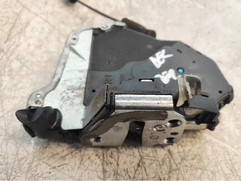 Recambio de motor cierre centralizado delantero derecho para lexus rx 400h referencia OEM IAM Y47J2608  