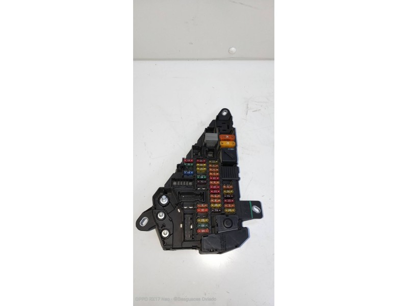 Recambio de caja reles / fusibles para bmw serie 5 berlina (e60) 530d referencia OEM IAM 690658806 518811047 