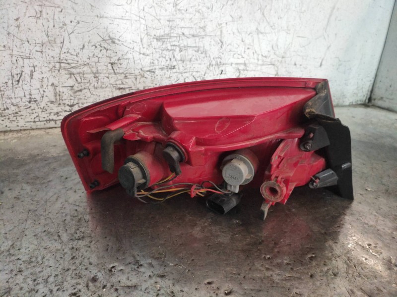 Recambio de piloto trasero derecho para audi a5 coupe (8t) 2.7 tdi referencia OEM IAM 8T0945096  