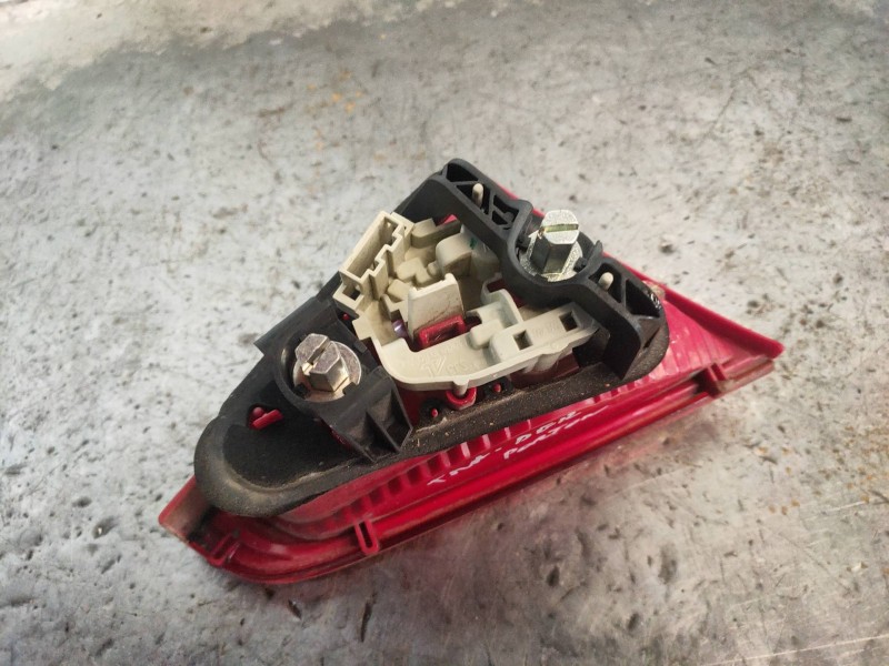 Recambio de piloto trasero derecho interior para audi a5 coupe (8t) 2.7 tdi referencia OEM IAM 8T0945094  