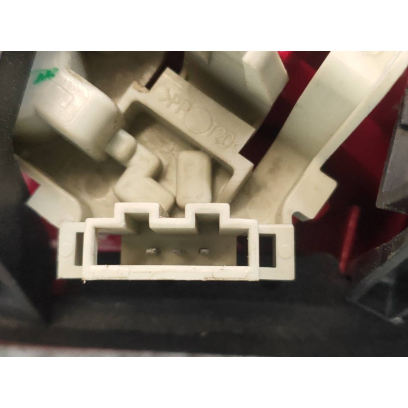 Recambio de piloto trasero derecho interior para audi a5 coupe (8t) 2.7 tdi referencia OEM IAM 8T0945094  