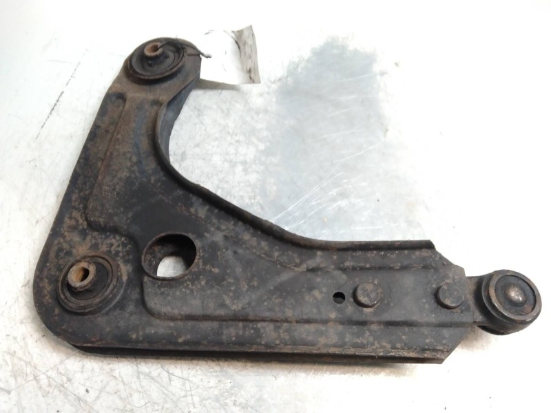 Recambio de brazo suspension inferior delantero derecho para ford fiesta berl./courier referencia OEM IAM   