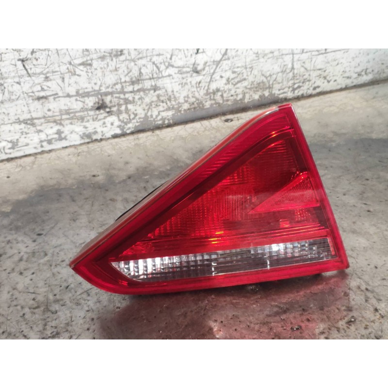 Recambio de piloto trasero izquierdo interior para audi a5 coupe (8t) 2.7 tdi referencia OEM IAM 8T0945093  