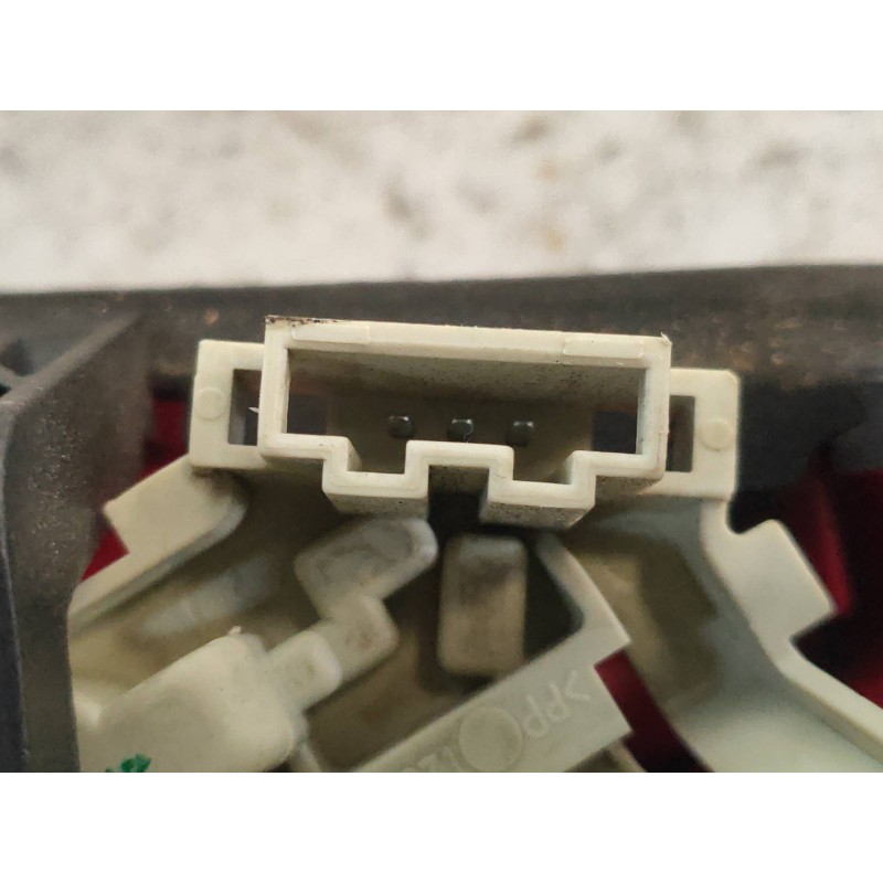 Recambio de piloto trasero izquierdo interior para audi a5 coupe (8t) 2.7 tdi referencia OEM IAM 8T0945093  