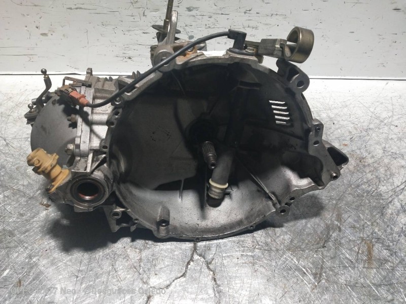 Recambio de caja cambios para peugeot 605 3.0 v6 cat referencia OEM IAM 2GM01 ZZZZZZ 011257