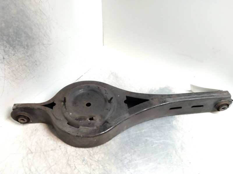 Recambio de brazo suspension inferior trasero derecho para ford mondeo ber. (ca2) ghia x referencia OEM IAM   