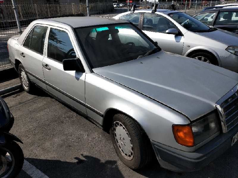mercedes clase e (w124) berlina del año 1988