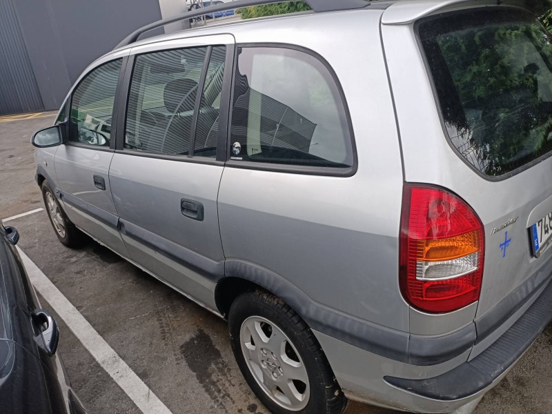 opel zafira a del año 2001