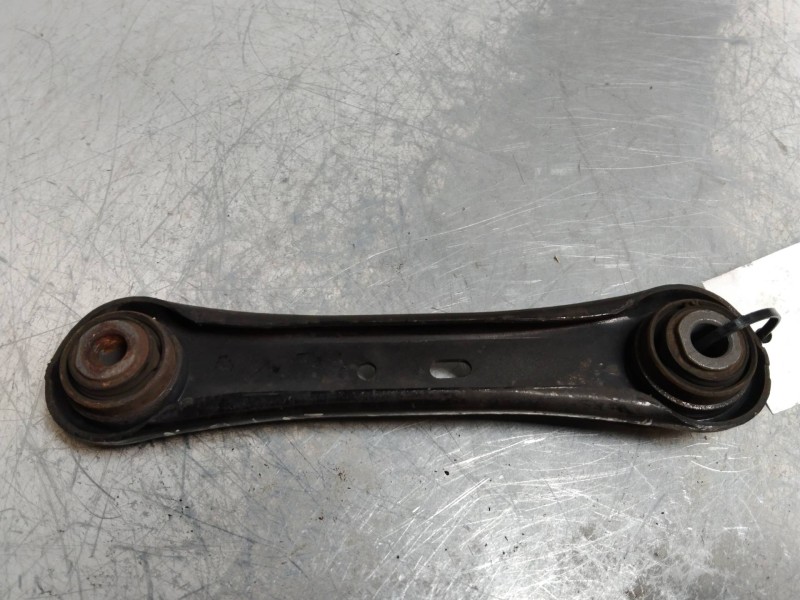 Recambio de brazo suspension inferior trasero derecho para ford mondeo ber. (ca2) ghia x referencia OEM IAM   