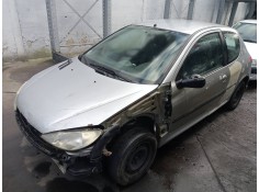 peugeot 206 berlina del año 2000