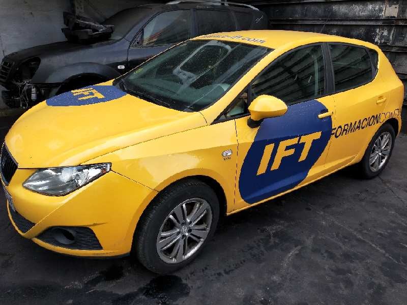 seat ibiza (6j5) del año 2008
